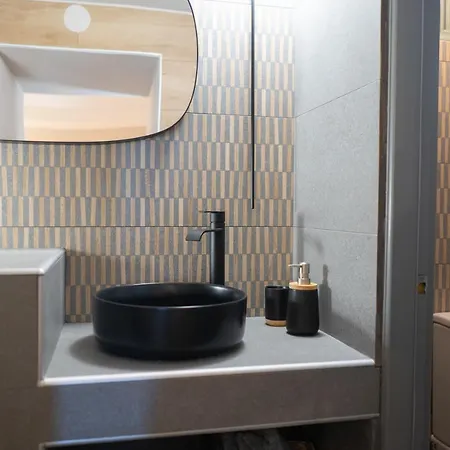 Seafront Karma Luxury - An Escape From Reality Case de vacanță Kato Gatzea