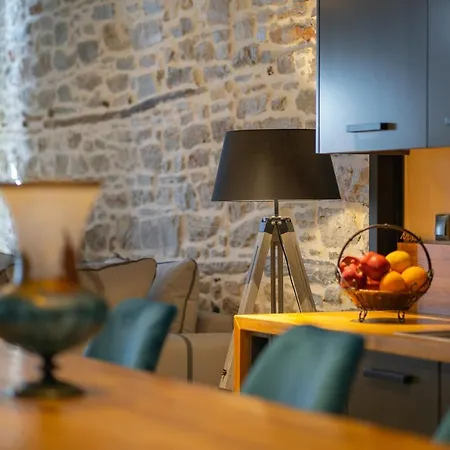 Seafront Karma Luxury - An Escape From Reality Case de vacanță Kato Gatzea