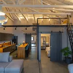 Seafront Karma Luxury - An Escape From Reality 度假居 *