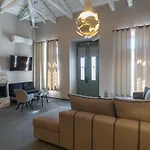 Seafront Karma Luxury - An Escape From Reality בית נופש קאטו גצאה