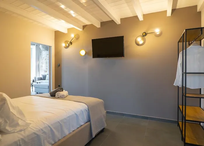 Seafront Karma Luxury - An Escape From Reality Holiday home *