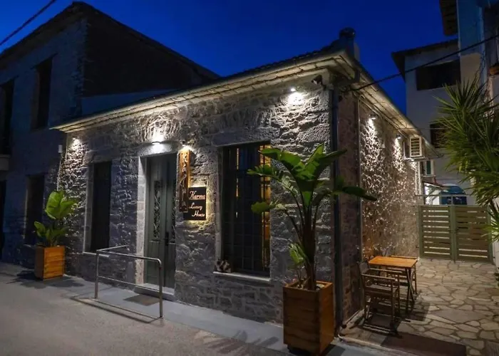 Seafront Karma Luxury - An Escape From Reality Holiday home Kato Gatzea